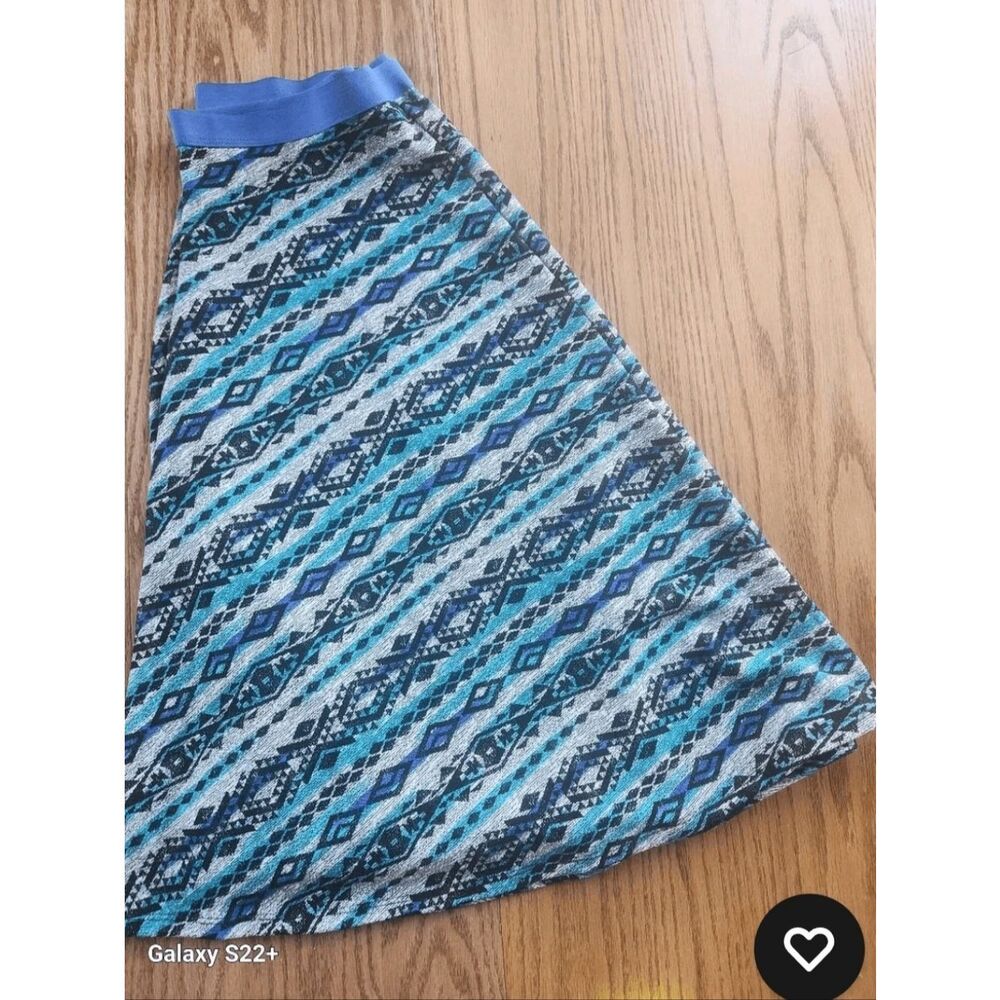 Bobeau Light Gray & Navy western pattern circle skirt - blue elaric waistband